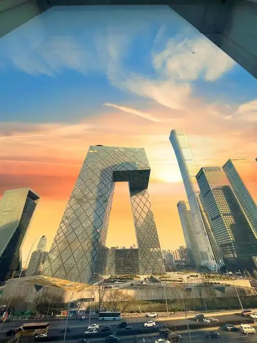 北京地标大裤衩装垫儿台电视台中国尊