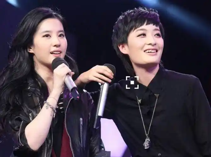 刘亦菲和曾轶可 刘亦菲拒绝曾轶可-春风号