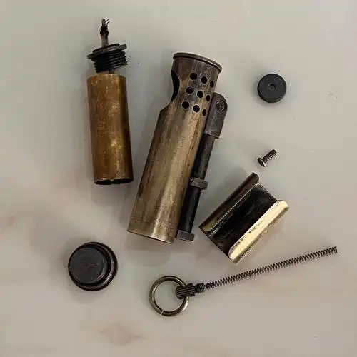 手工纯铜弹壳煤油打火机可拆卸把玩防风做旧复古煤油打火机