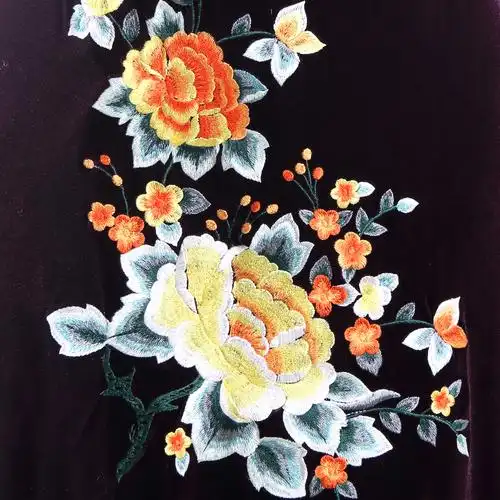 荣澜u.nive2018秋冬季牡丹绣花中袖长款旗袍