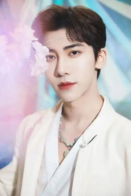 倩女幽魂丁泽仁也太仙了吧!但是舞台过后也太元气可爱了吧!