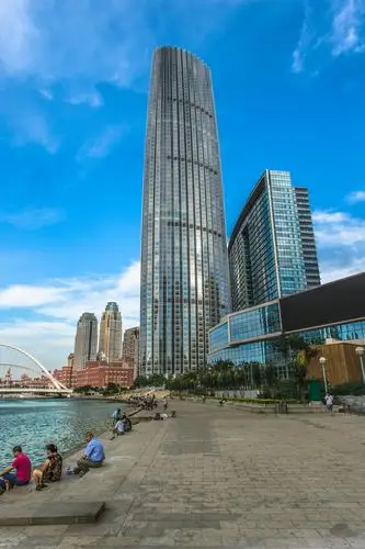 经济基础逆流上层建筑