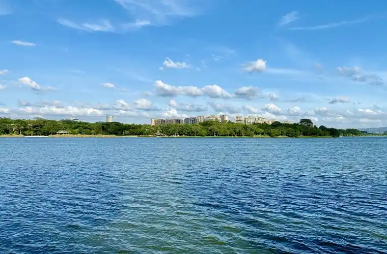 晴日看松湖—东莞松山湖凯悦湖景套房报告