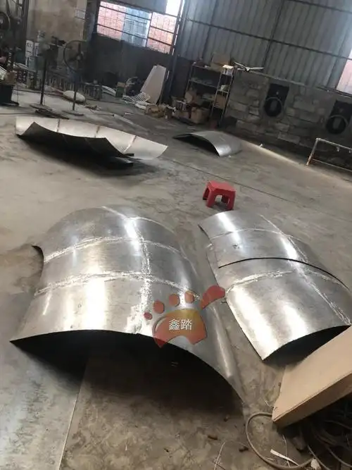 装饰一款双曲面不锈钢圆弧沙盘让售楼部大堂出彩增加光芒