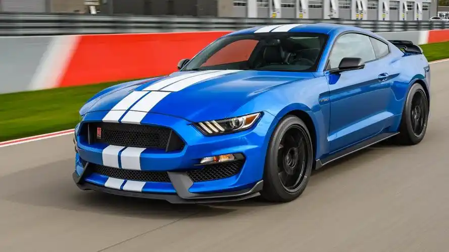 经典重现2019款福特野马谢尔比gt350看得到买得起的超级跑车