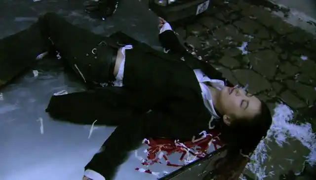 黄圣依颜值巅峰,《功夫》不是第一,《猛龙》一枪爆头最动人心魄