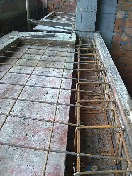 求飘窗土建施工现场照片,最好有支模和浇砼,谢谢!