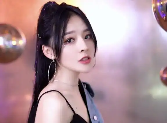 抖音鱼闪闪bling个人资料简介就是这些了,总而言之