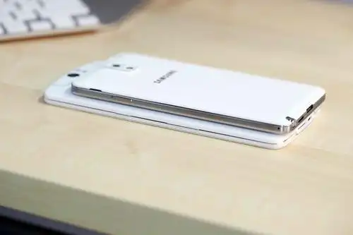 大屏旗舰oppo n1/三星 note3高清对比图赏