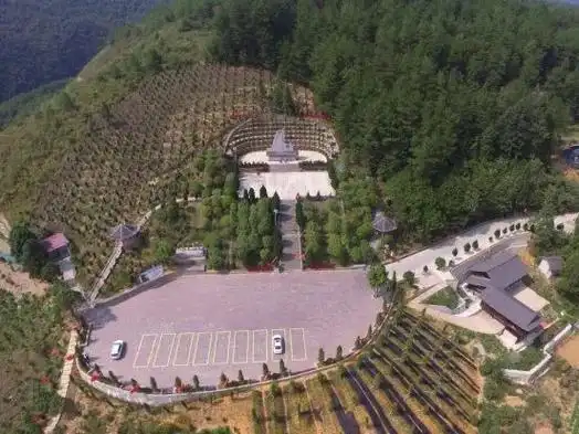 石阡县烈士陵园和困牛山红军战斗遗址清明祭扫活动