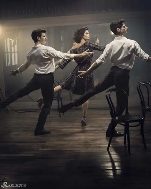 意大利版《vogue》舞蹈教室大片复古怀旧