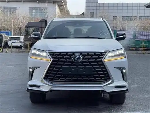 当前位置:>首页>/文章>/正文> 21款雷克萨斯lx570的前脸造型变化最大