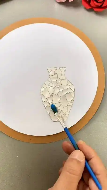 亲子手工 ## 儿童创意手工 家里的鸡蛋壳不要扔,和孩子来做漂聊的