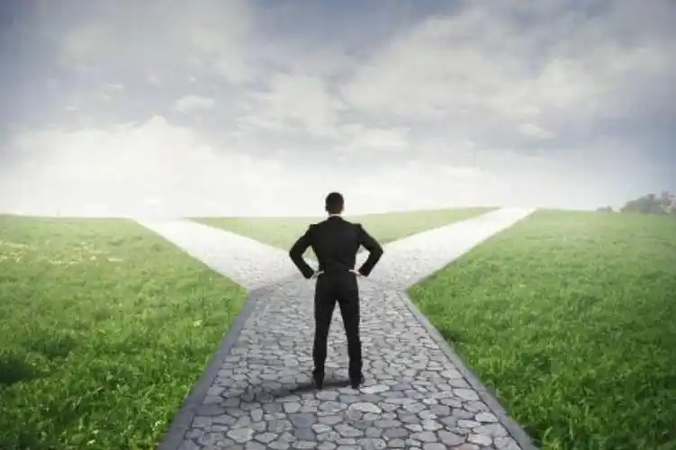 人生抉择的经典句子 处在两难选择的语录_句子贝贝