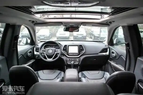 超越你的想象 爱卡成都实拍jeep自由光