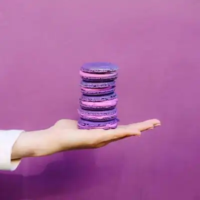 神秘的紫色马卡龙,这么时尚的甜品,美翻了.百甜汇甜品培训分享