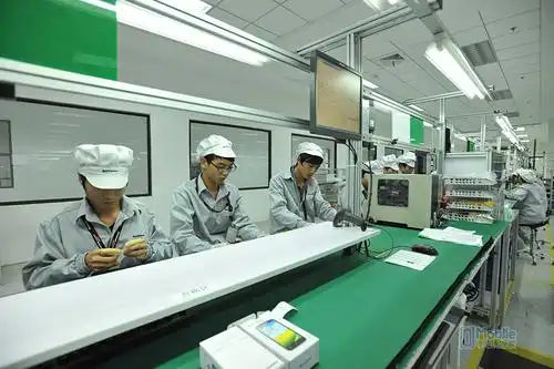 联想武汉工厂生产线