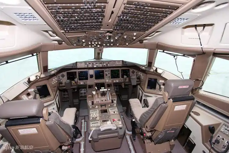 国航波音777-300er客机驾驶舱高清图集_高清图集_新浪网