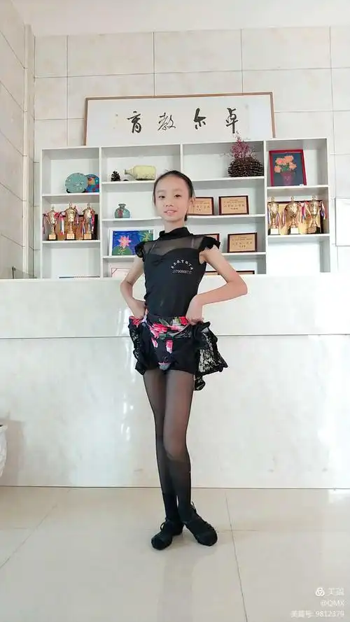 开设班级 拉丁舞 中国舞 少儿画 素描 小小主持人 钢琴 一至六年级