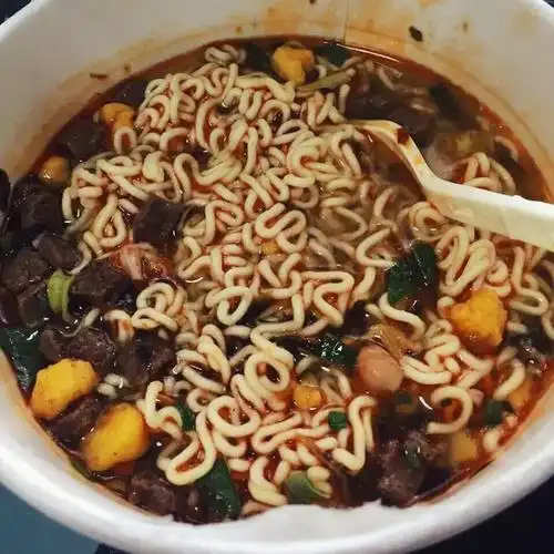 开到荼靡baby做的老坛酸菜牛肉面