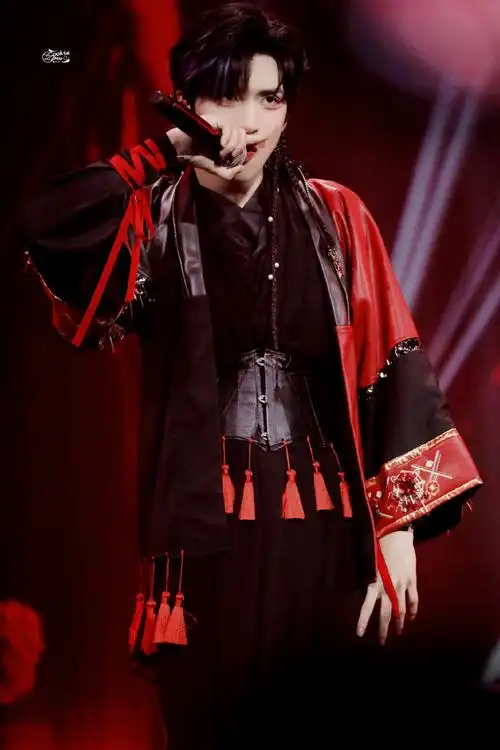 严浩翔刀马旦舞台##严浩翔 少年王者燃炸onfire