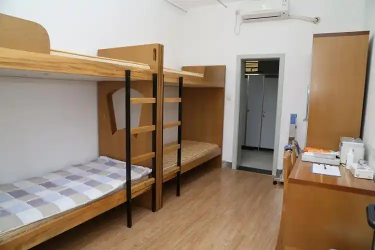 上海高三初三下周开学,各校做好测温消毒,设置留观区等准备|上海中学