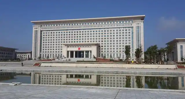 全国哪些地方的政府大楼最亮眼?济南龙奥大厦 正定新区