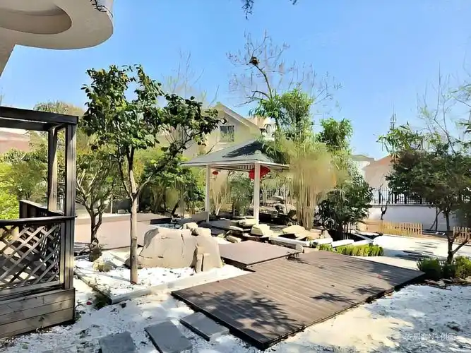 多层一楼带300平花园新精装篱笆小院回归田园