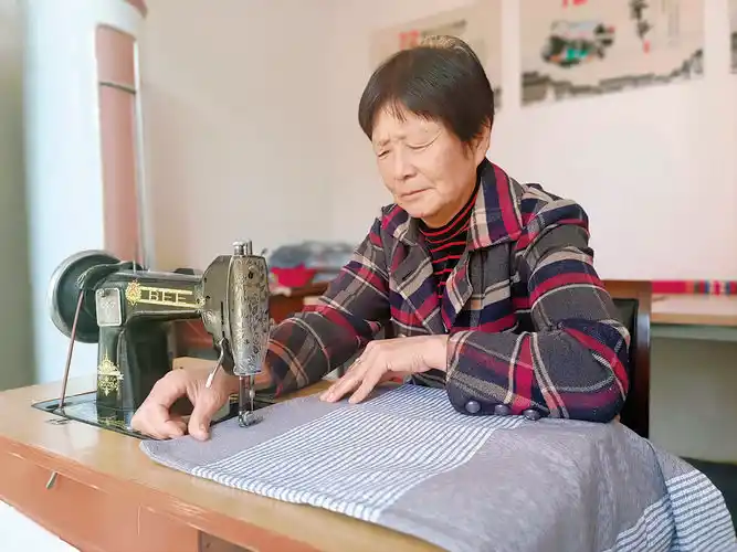 济源用手工老粗布织出多彩乡村振兴路