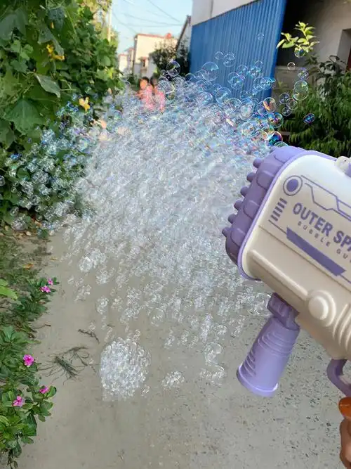 网红超大加特林泡泡机太好玩啦