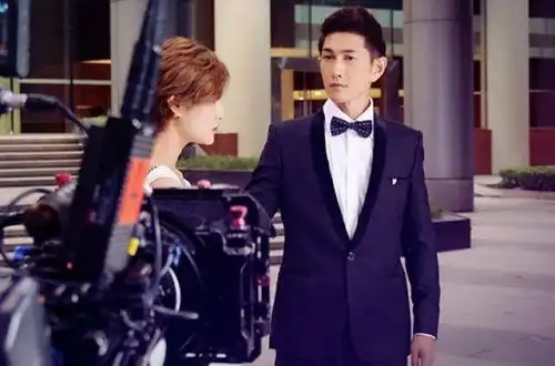 ­  何明翰与张澎澎