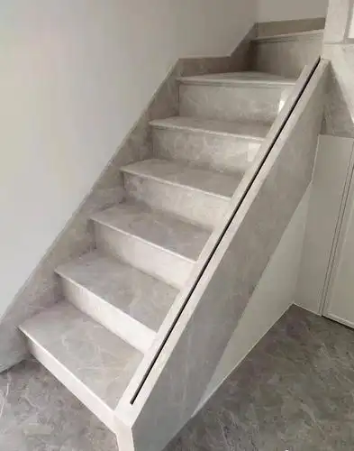 案例石材楼梯踢脚线另外楼梯石材踢脚线可以是平着梯步外口斜边,也