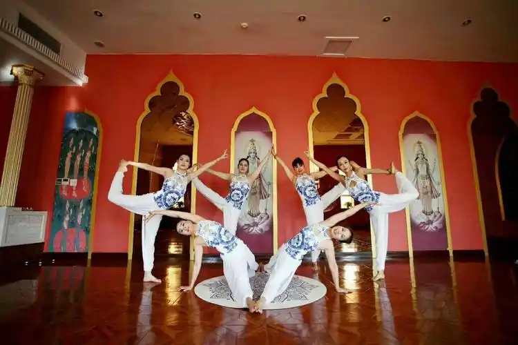 团体瑜伽服教练班服