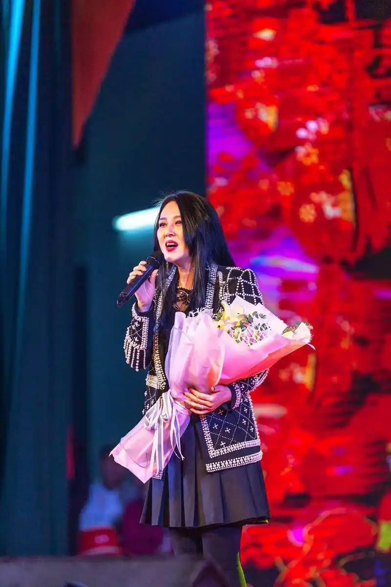 杨子一 杨子一,原名于洋,《星光大道》选手.五岁受父母影响喜 - 抖音