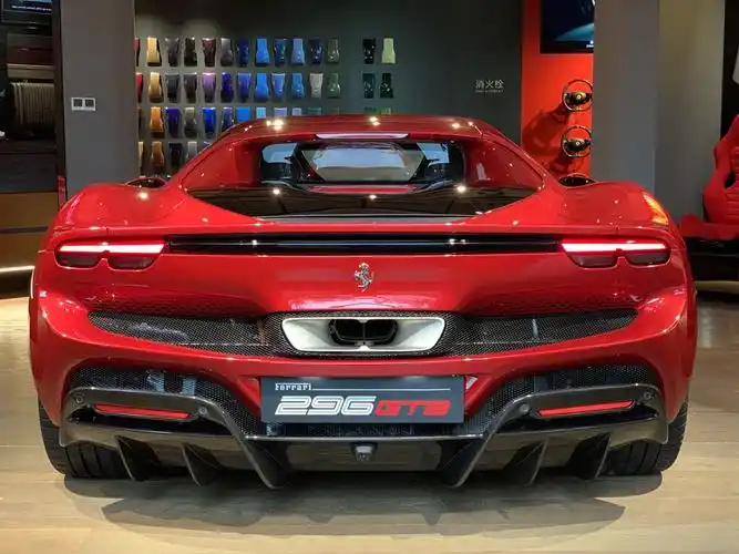 法拉利296gtb实车中国首发亮相,298.8万闪耀上市