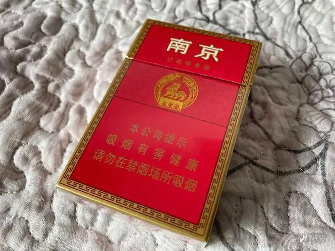 红南京的降焦打孔设计的很巧妙 - 香烟漫谈 - 烟悦网论坛
