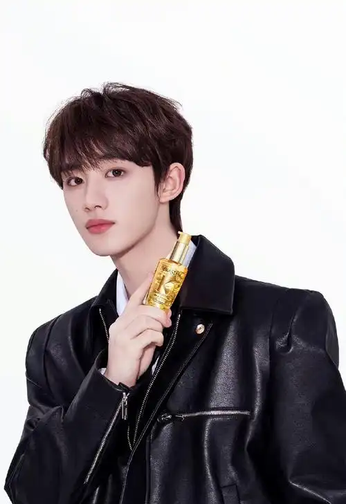 丁程鑫巴黎卡诗大中华区品牌形象代言人