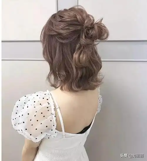 夏季女士发型别乱剪,最减龄丸子头发型30款送给大家,喜欢吗