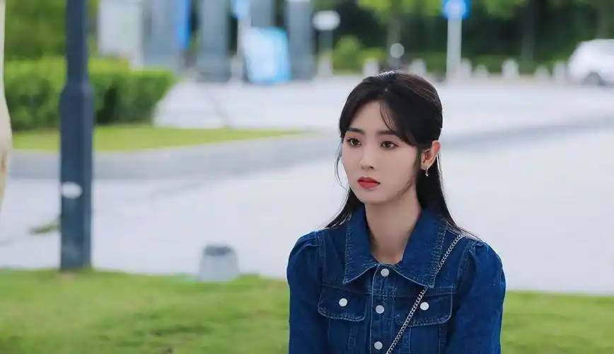 图片来自官方剧照在近期的多部作品中,邢菲对各种角色的挑战可谓是尽