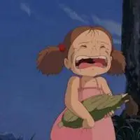 龙猫小梅抱玉米头像_微信头像图片大全