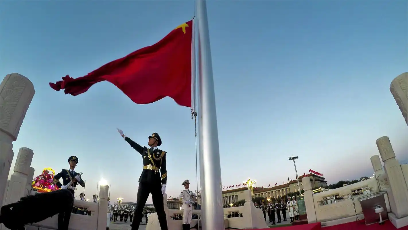 vr:新华社记者带您走进今晨中国最"燃"的地方!