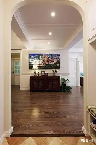 大家说说开门就是一面墙应该怎么装修好呢?原来玄关的墙面还能这样装!