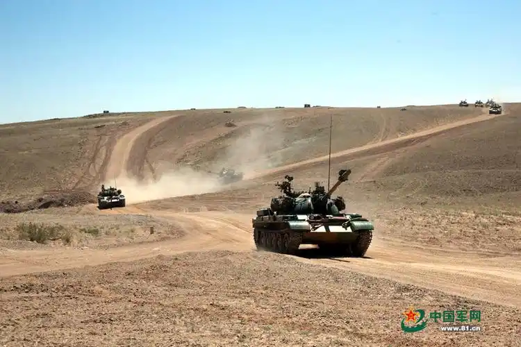 朱日和演习:千台装备开进演习地域