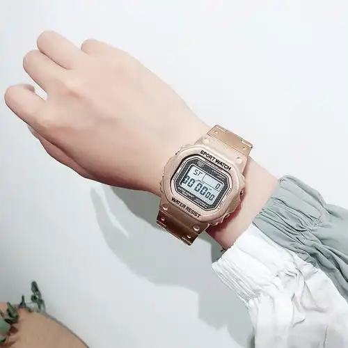 潮流个性手表超火墨水屏表女学生电子表防水可游泳腕表情侣电子表