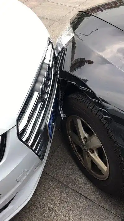 被追尾了_奥迪a3论坛_手机汽车之家