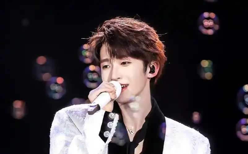 【刘宇】夏日青春歌会国潮舞台《热血为墨 彩云追月 儿时 即兴中国舞