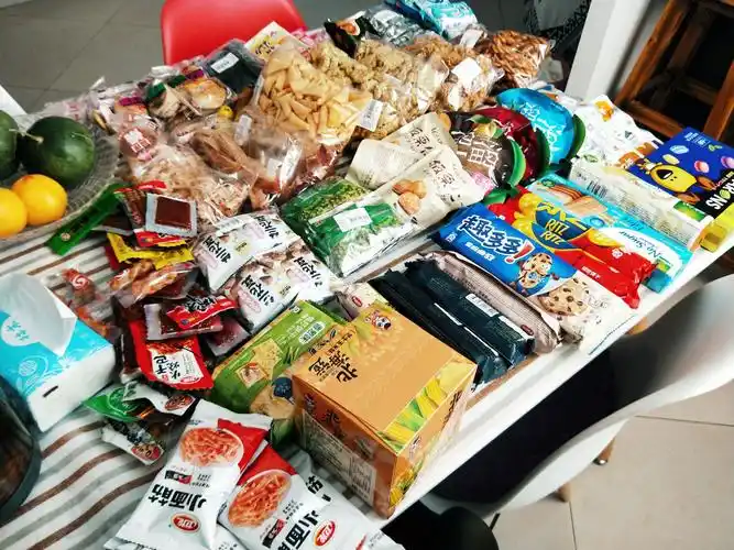 老公买了这么多零食.我不能吃.给自己加油[肌肉][肌肉][肌肉]