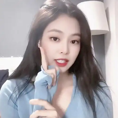 原截雾礼 jennie jennie头像