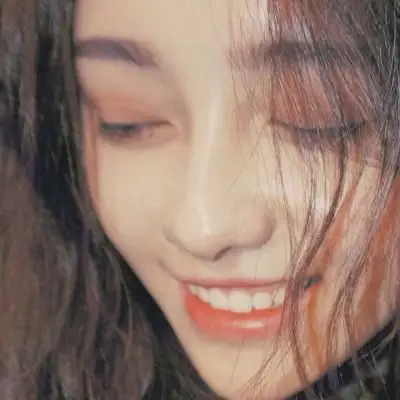 笑得很治愈的女生头像 00后阳光爱笑开朗女生头像图片