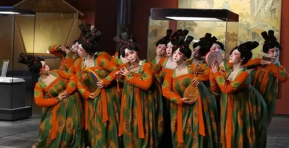 《唐宫夜宴》丨图片源于网络